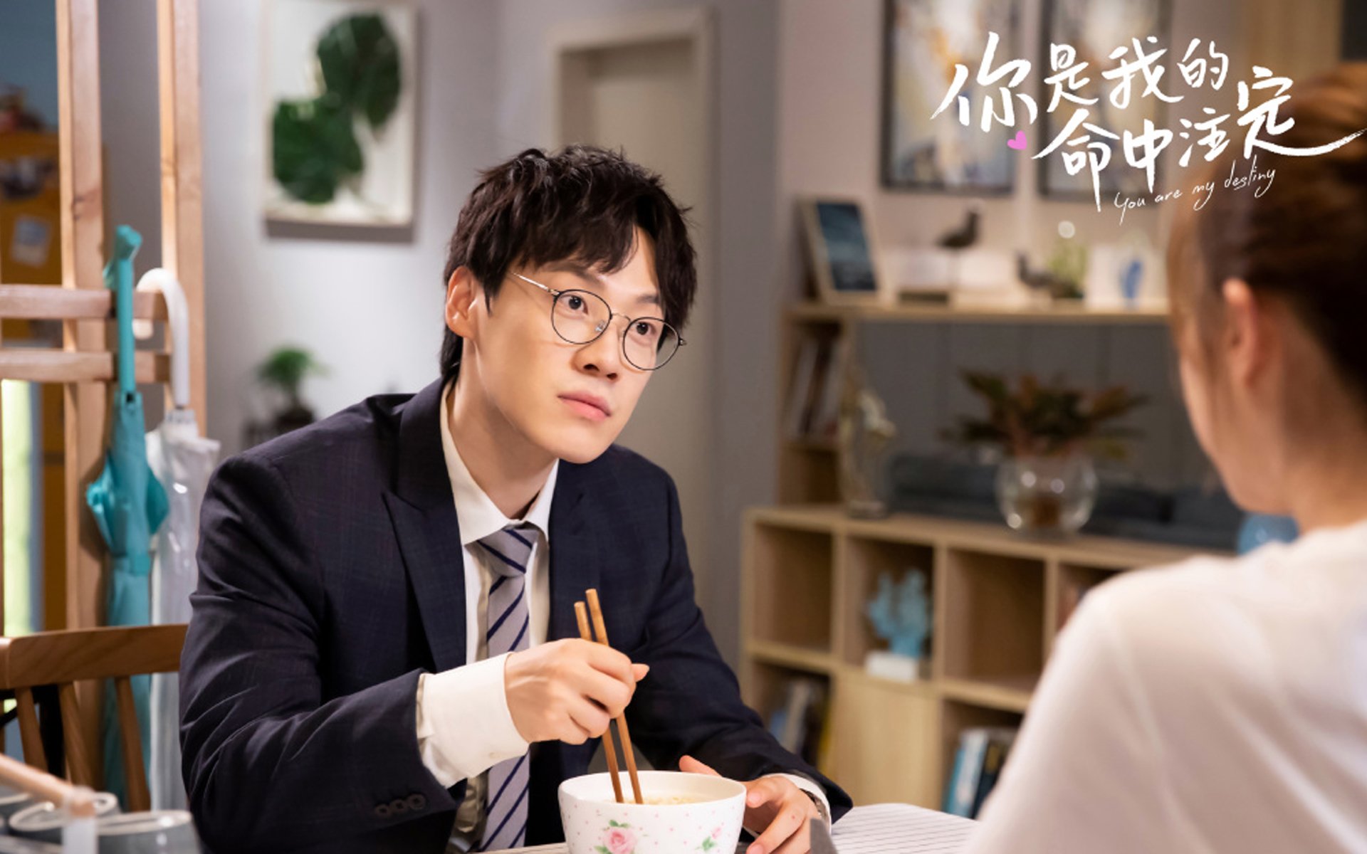 球队是否应优先弥补中场还是锋线短板决定战绩变化,球队中哪个位置最重要