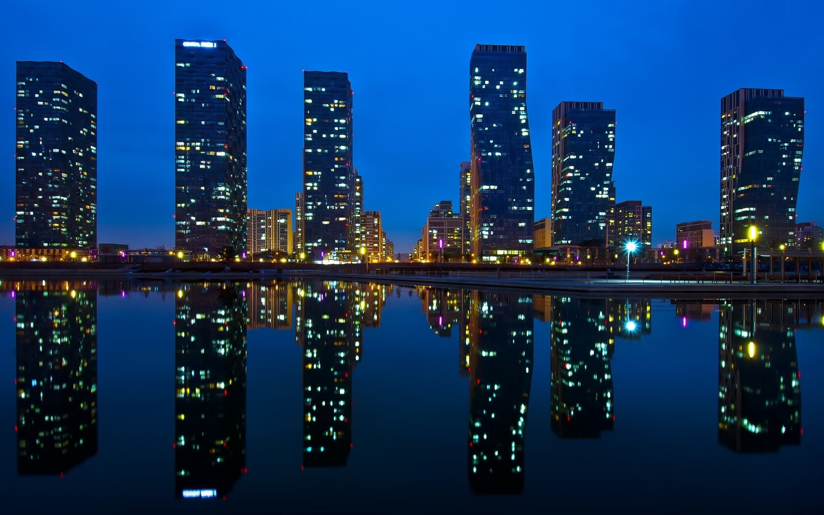 爱游戏体育入口-蛙泳技术提升显著，成绩稳步上升，蛙泳进阶训练